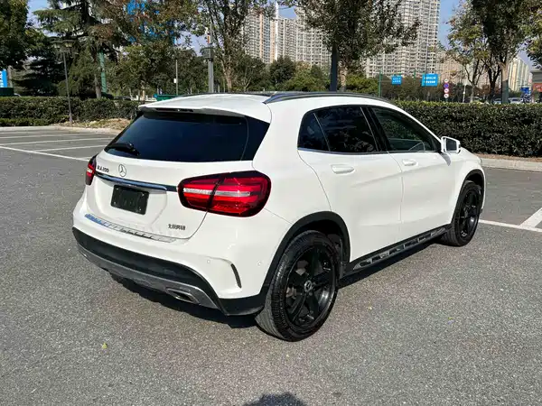 Mercedes-Benz GLA 2019