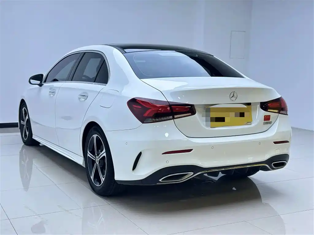 Mercedes-Benz A-Class 2023 — фото 4
