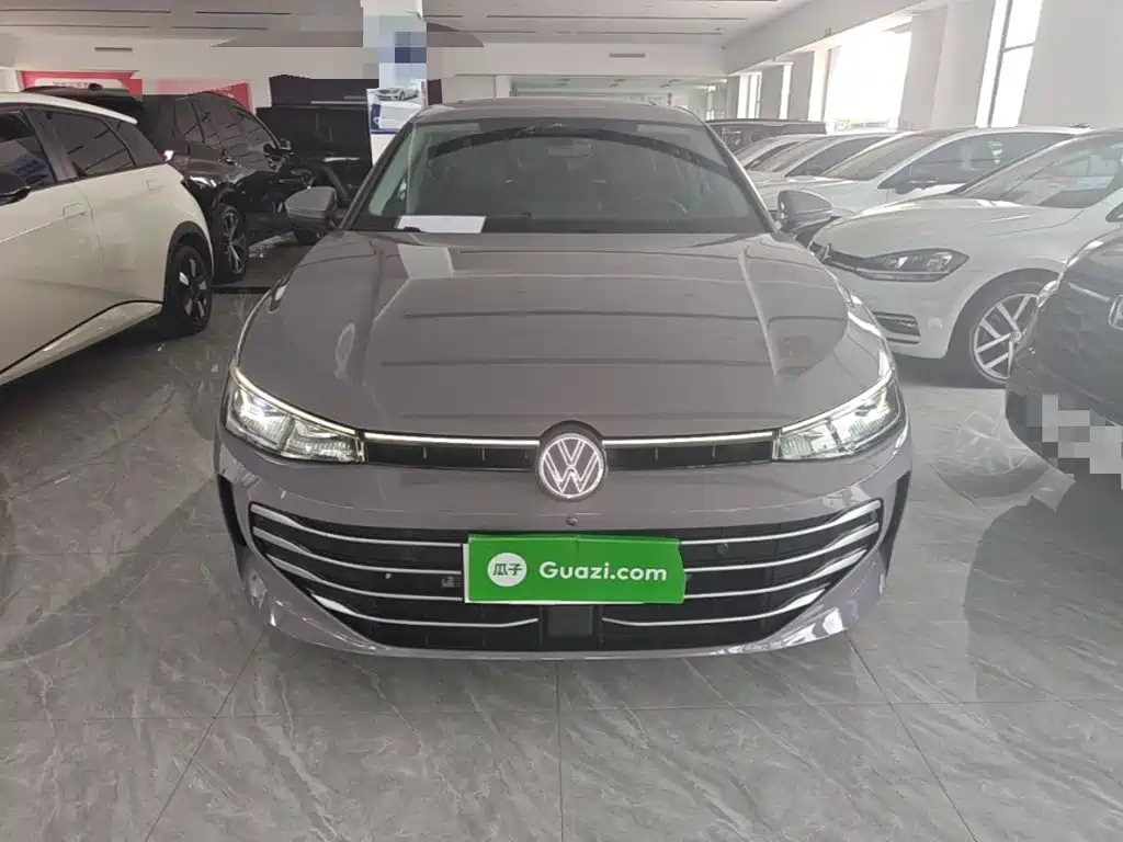 Volkswagen Passat 2024