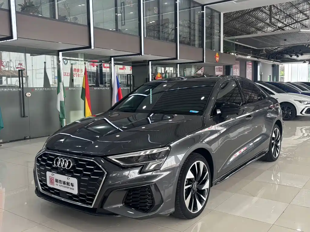 Audi A3 2023 — фото 1