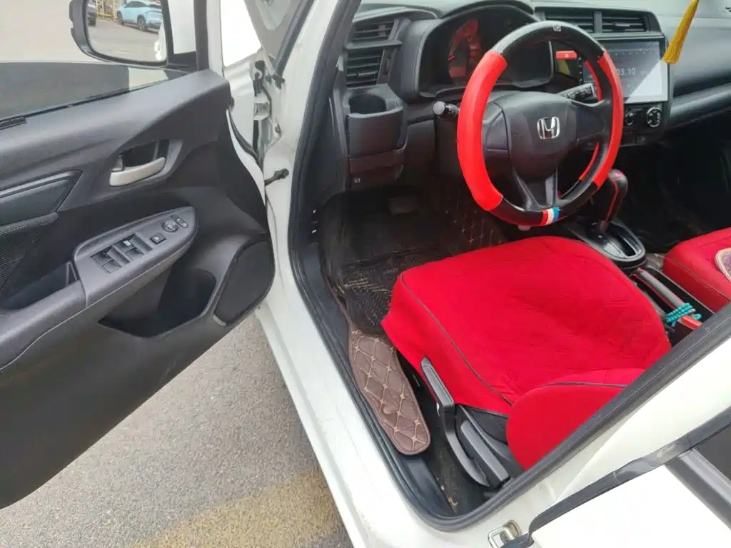 Honda Fit 2016 — фото 14