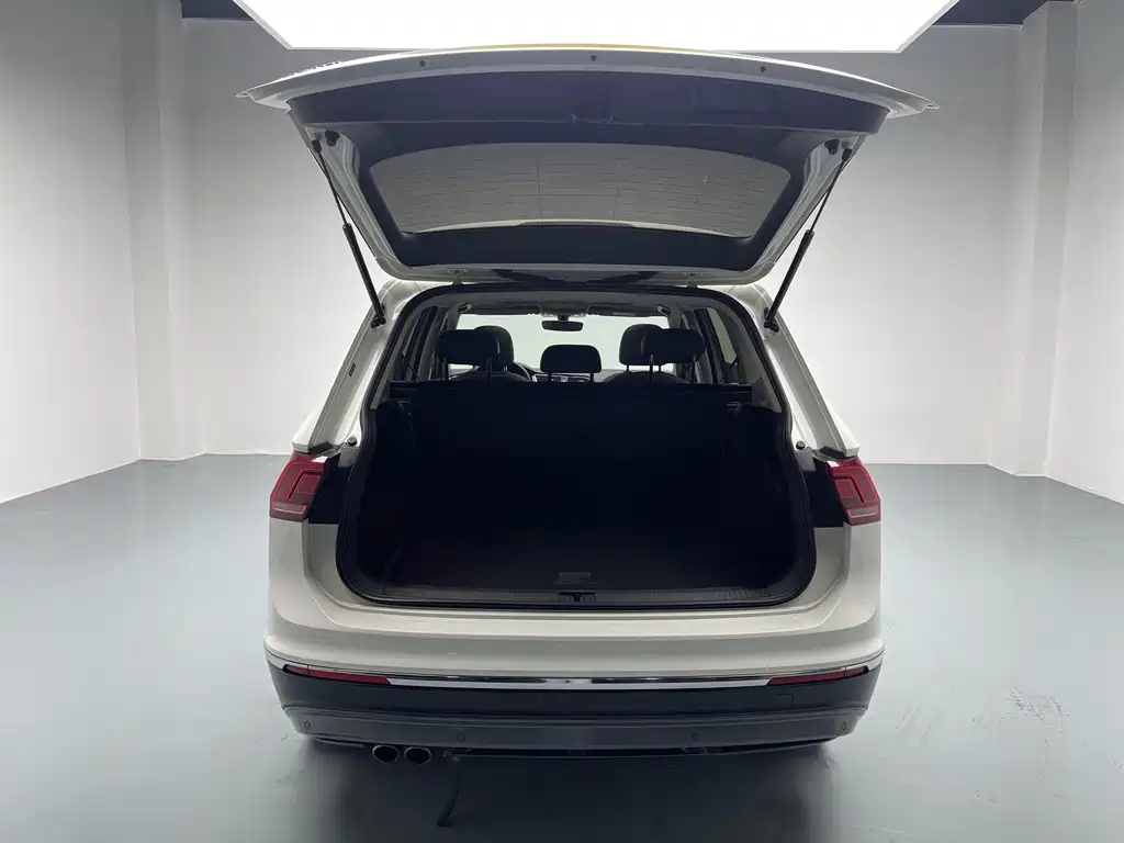 Volkswagen Tiguan L 2019 — фото 17