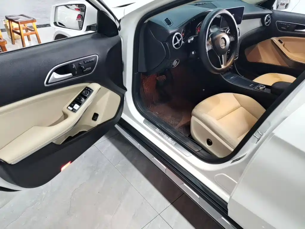 Mercedes-Benz GLA 2016 — фото 16