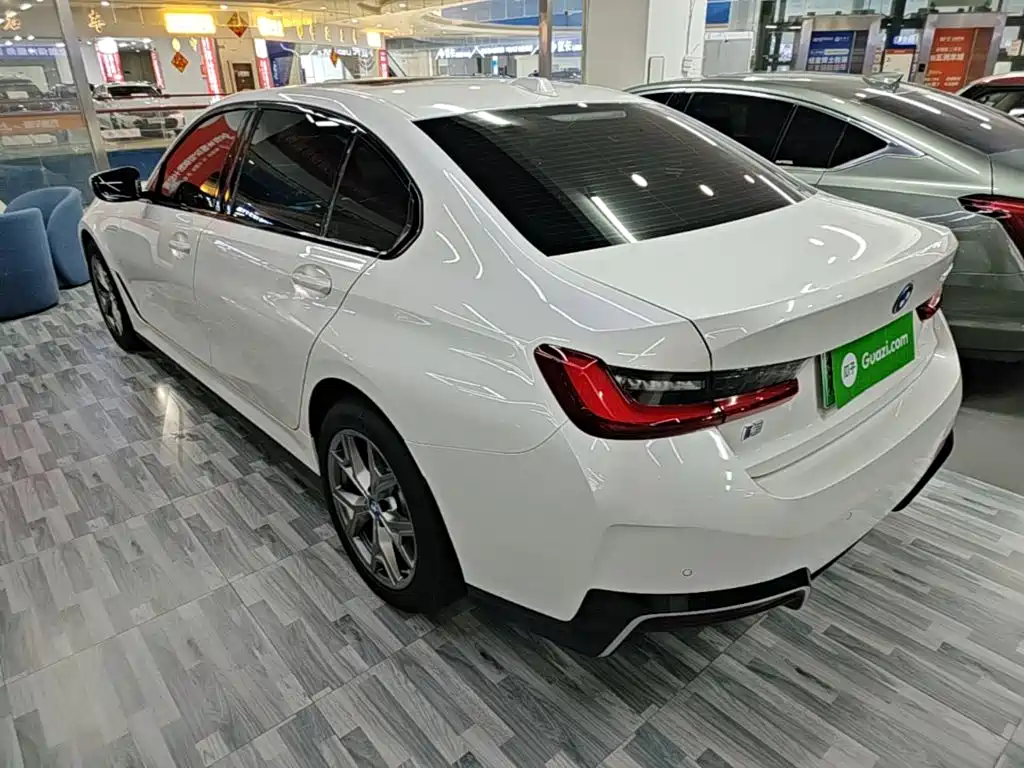 BMW i3 2023