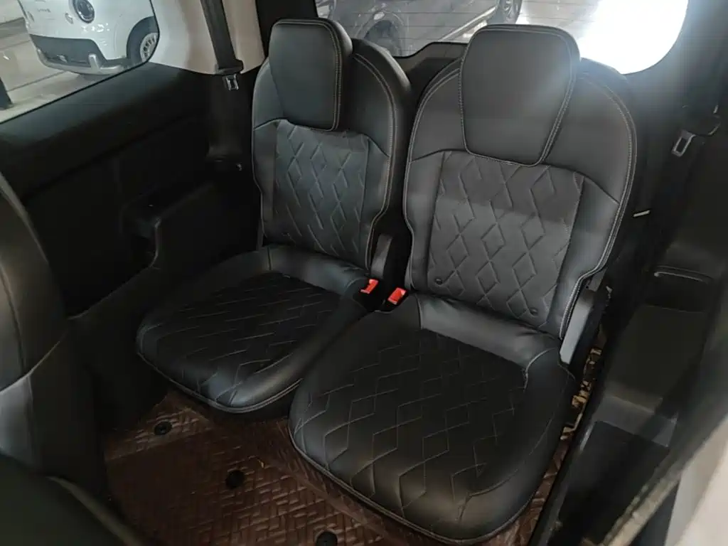 Baojun Kiwi EV 2022 — фото 17