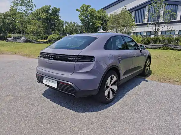 Porsche Macan New Energy 2025