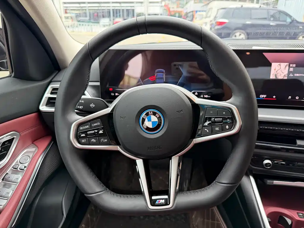 BMW i3 2024 — фото 9