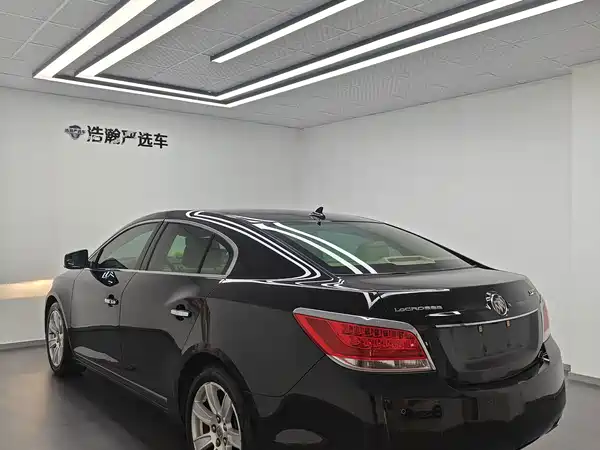 Buick LaCrosse 2011