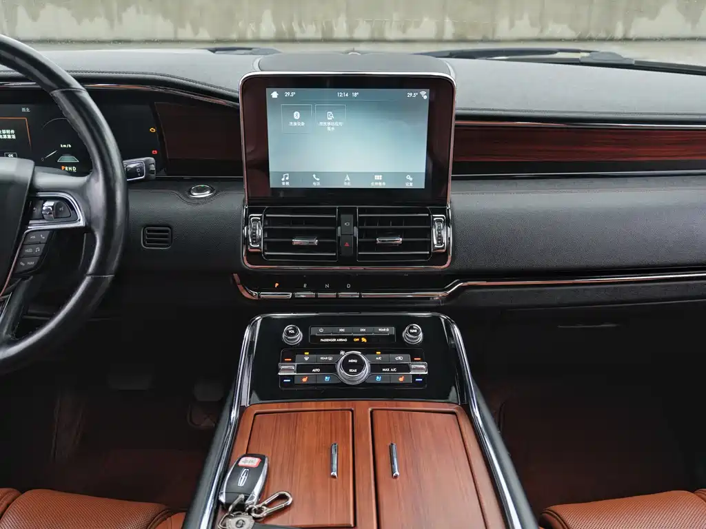 Lincoln Navigator 2020 — фото 12