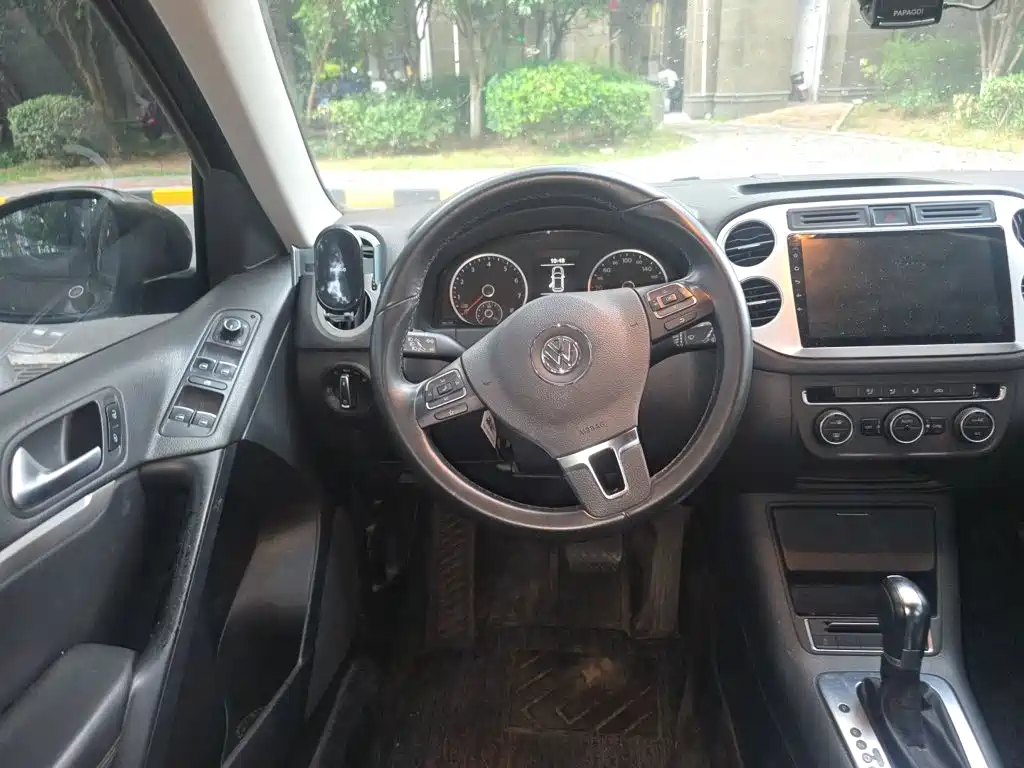 Volkswagen Tiguan 2015 — фото 3