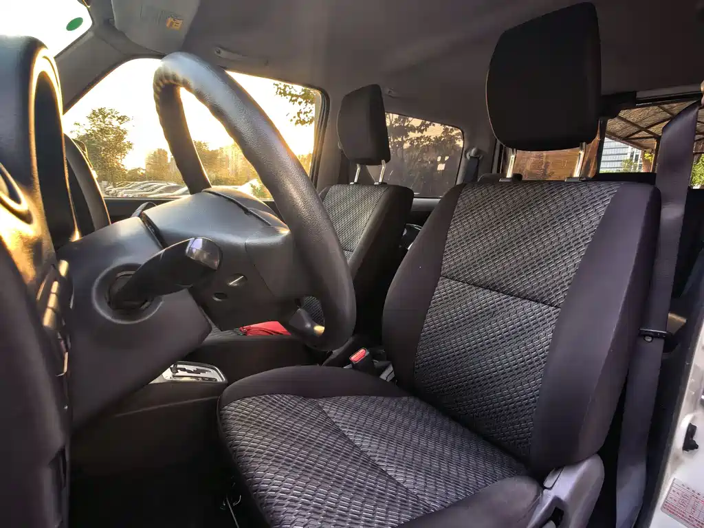 Suzuki Jimny 2018 — фото 18