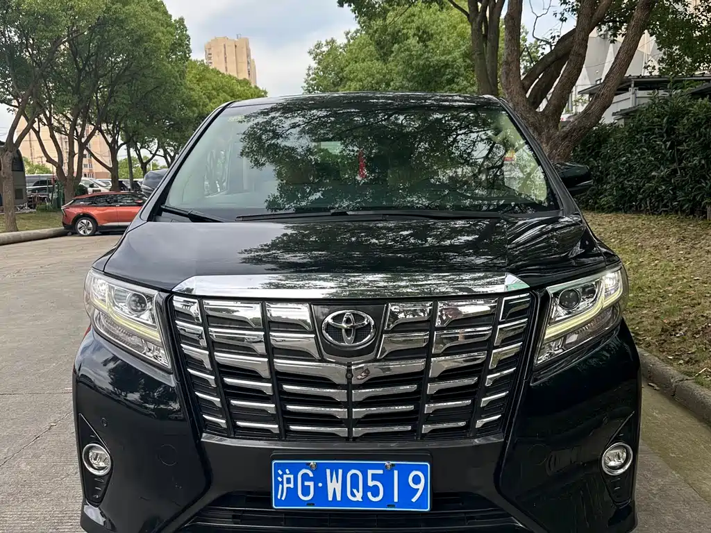 Toyota Alphard 2015