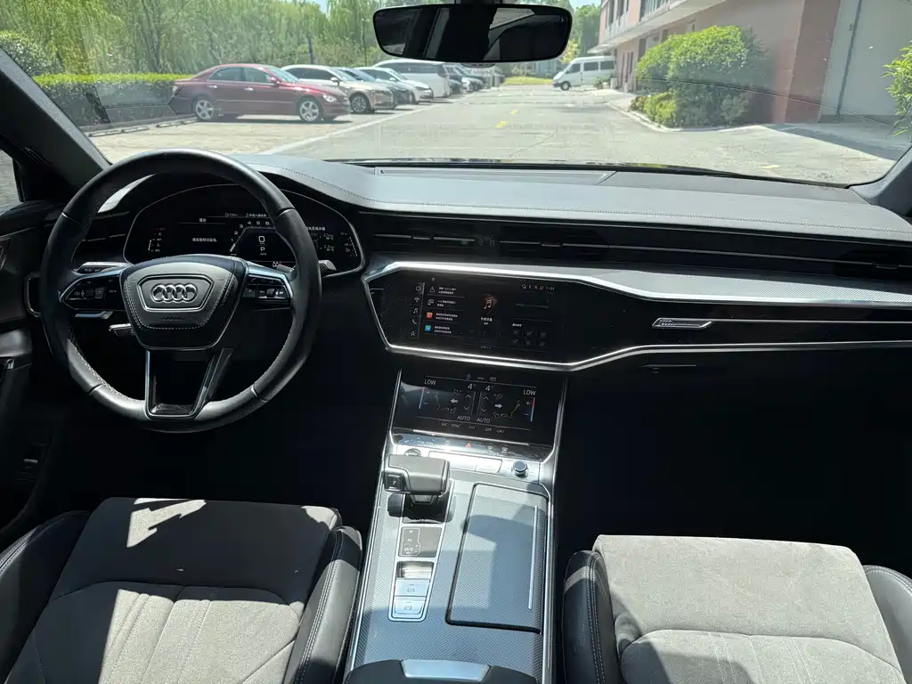 Audi A6L 2023