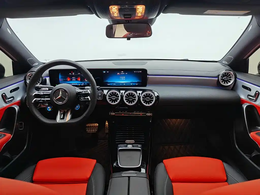 Mercedes-Benz A-Class AMG 2024 — фото 19
