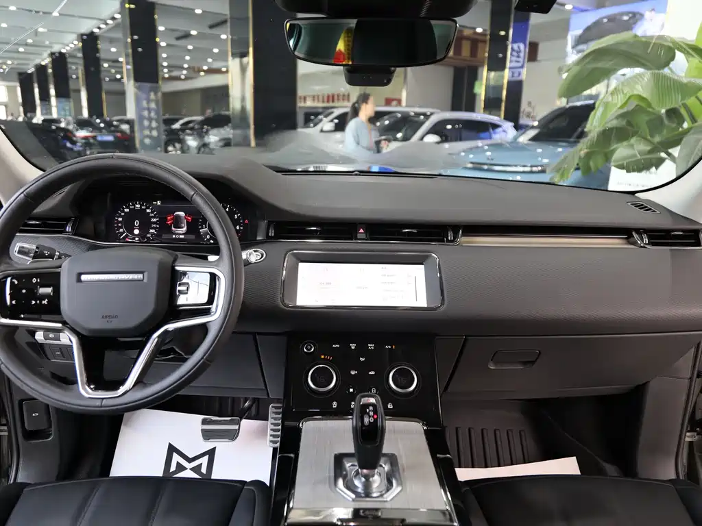 Land Rover Evoque 2021 — фото 12