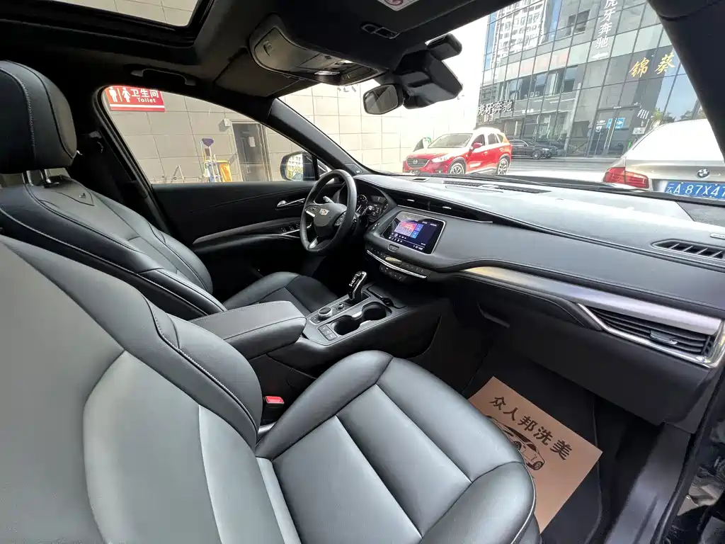 Cadillac XT4 2023 — фото 28
