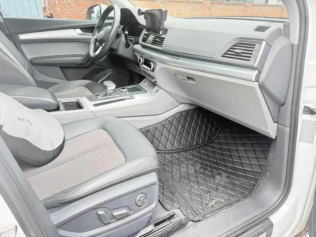 Audi Q5L 2019