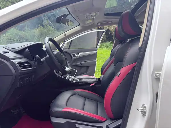 Geely Emgrand GS 2020