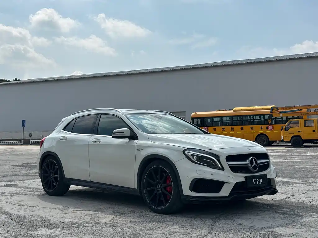 Mercedes-Benz GLA AMG 2015 — фото 3