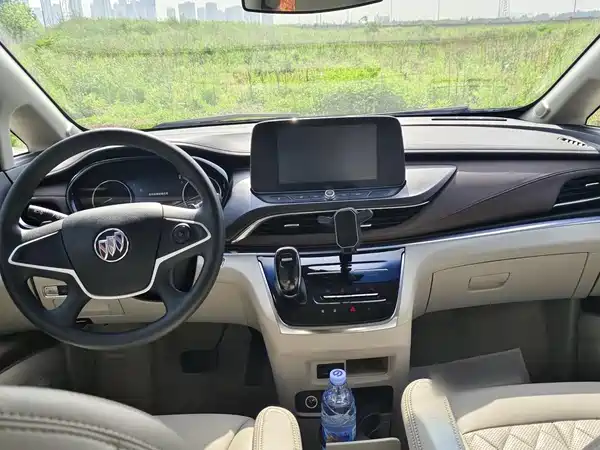 Buick GL8 2023