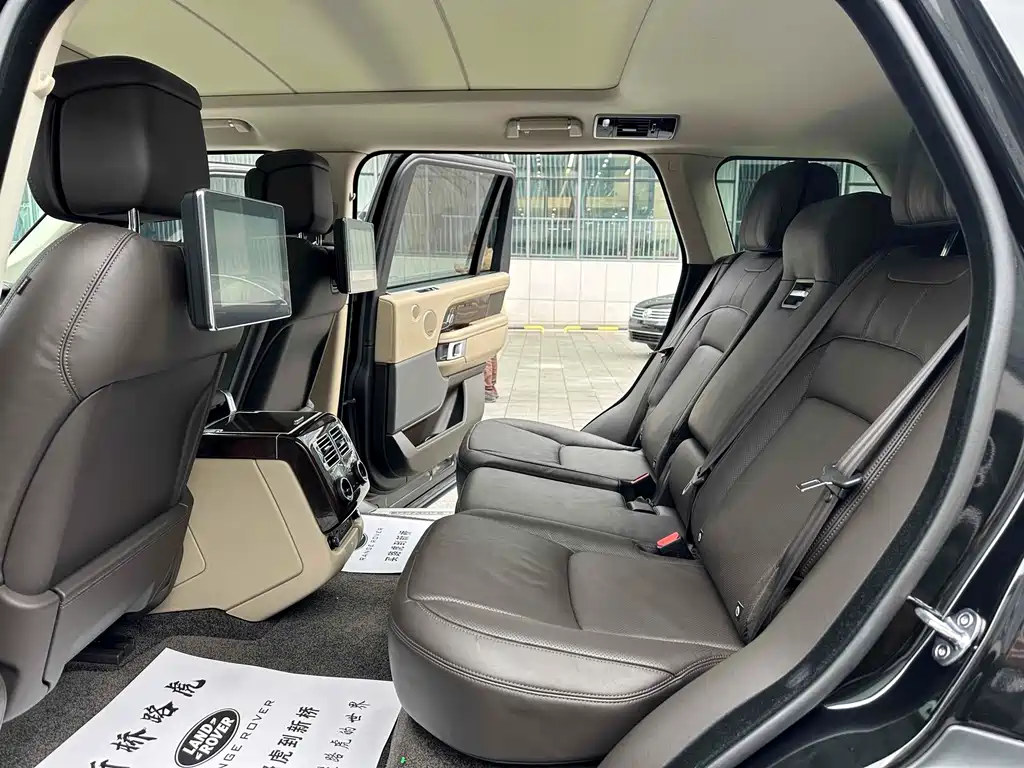 Land Rover Range Rover 2020 — фото 12