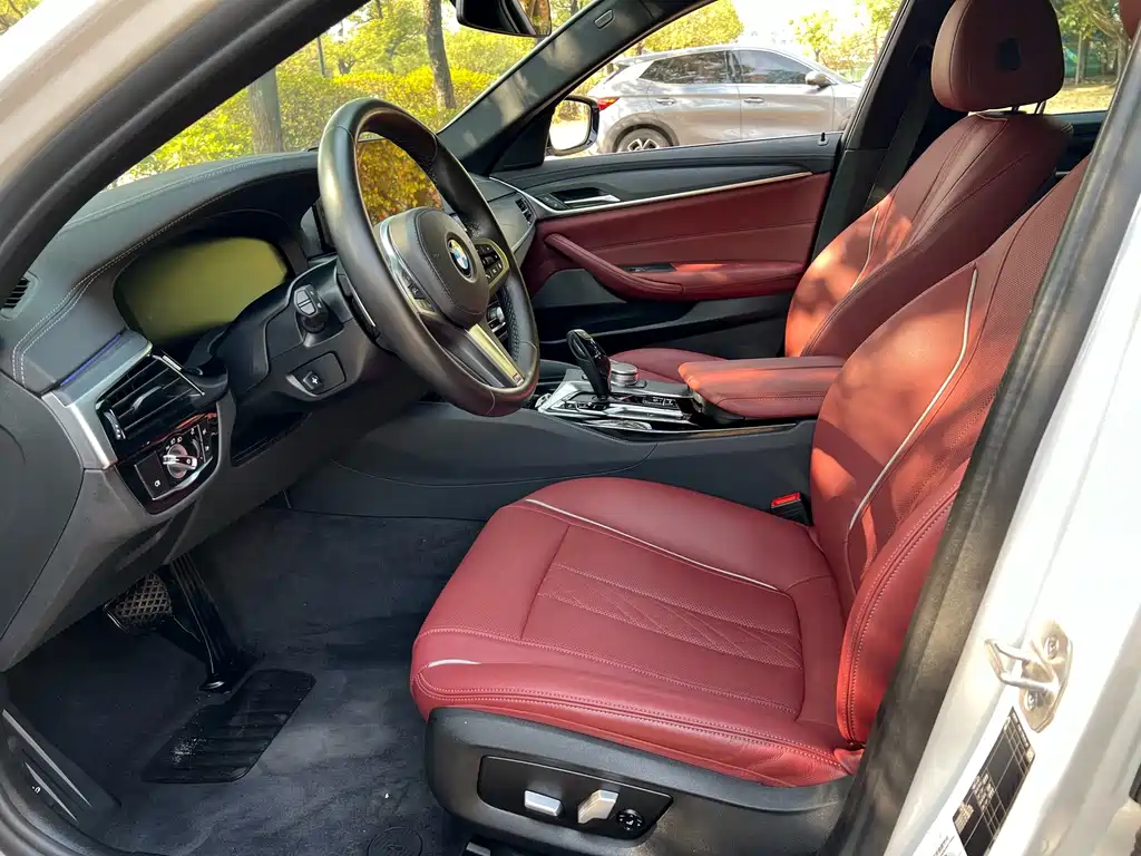 BMW 5 Series 2022