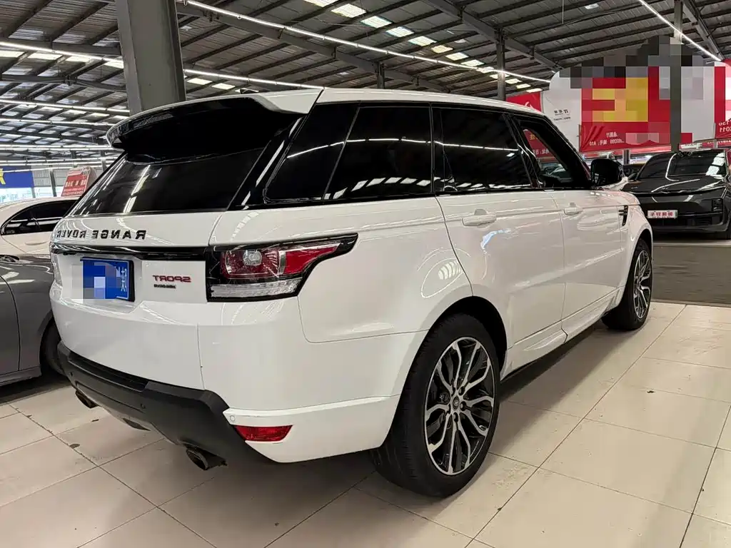 Land Rover Range Rover Sport 2017 — фото 10