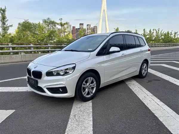 BMW 2 Series Wagon 2015