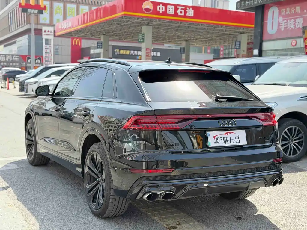 Audi Q8 2019 — фото 15