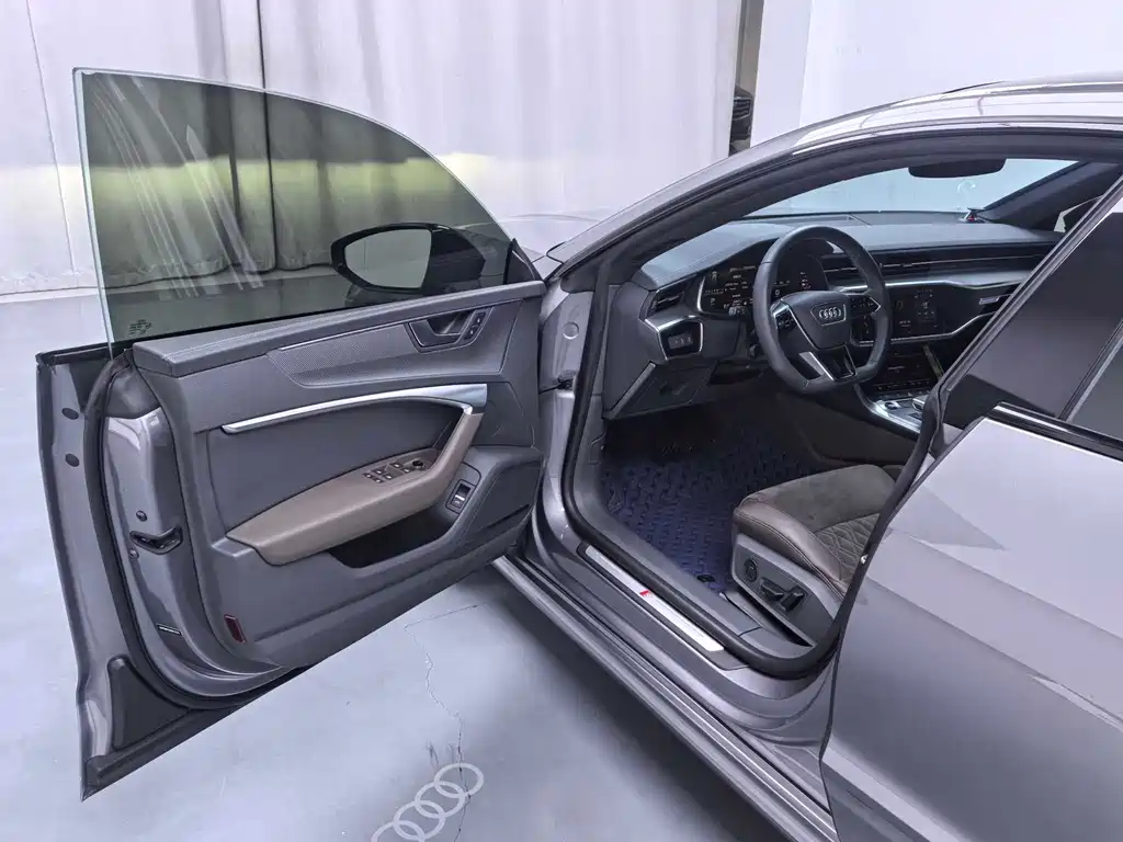 Audi A7L 2022 — фото 4