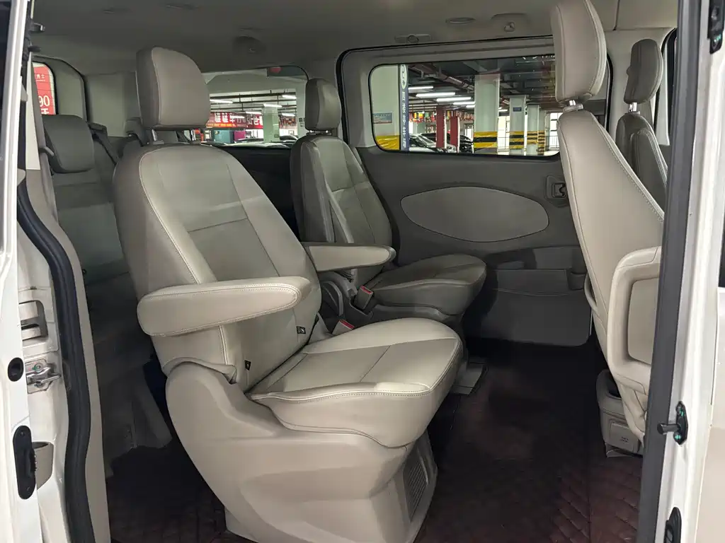 Ford Tourneo 2017 — фото 9