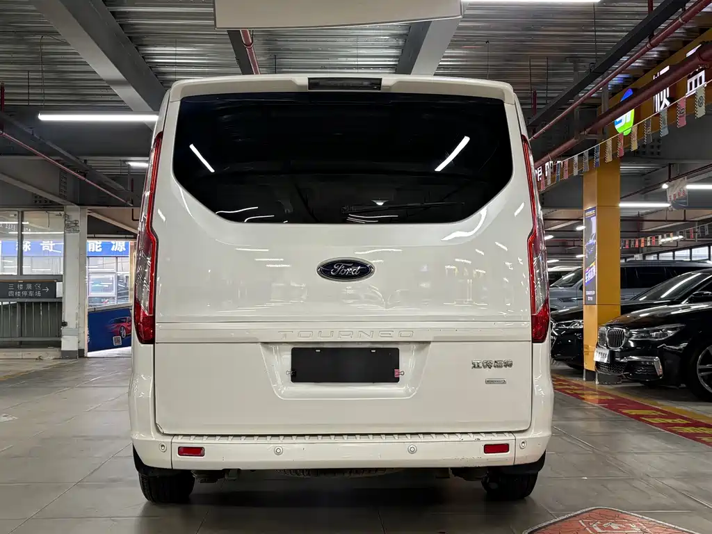 Ford Tourneo 2017 — фото 11