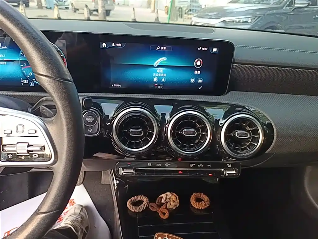Mercedes-Benz A-Class 2020 — фото 13