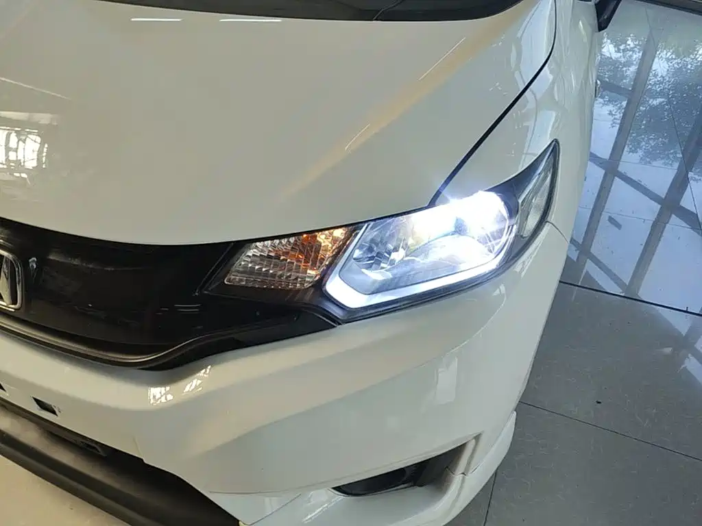 Honda Fit 2016 — фото 24
