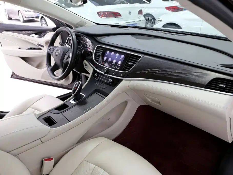 Buick LaCrosse 2020 — фото 19