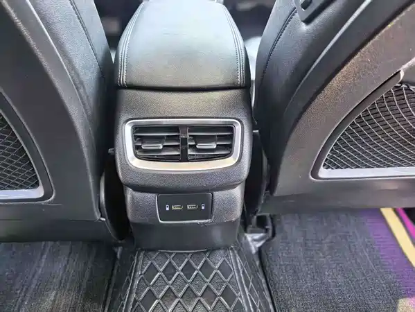 Hongqi H5 2022
