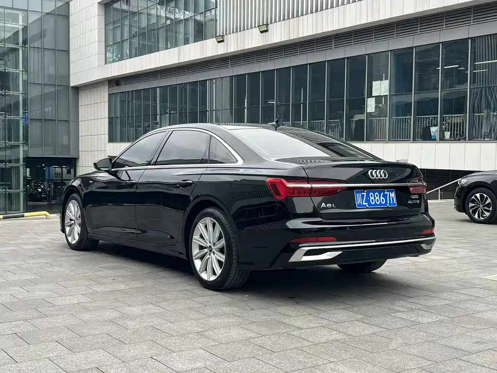 Audi A6L 2023 — фото 8