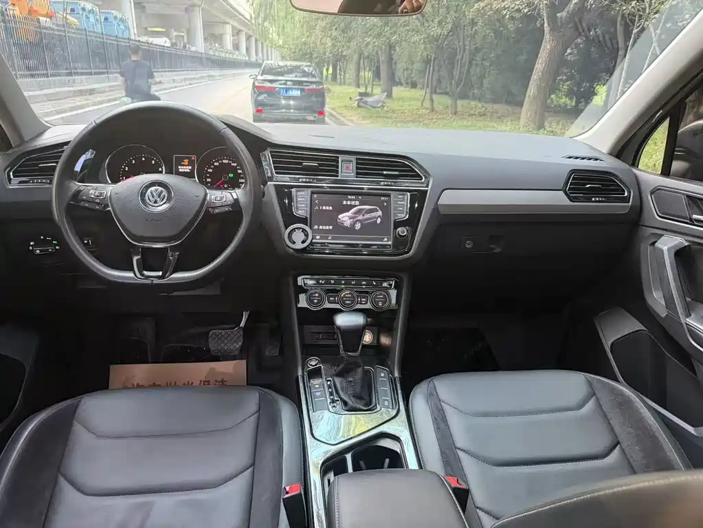 Volkswagen Tiguan L 2017