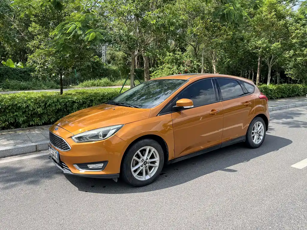 Ford Focus 2017 — фото 1