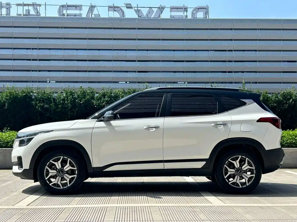 Kia KX3 Proud Running 2022