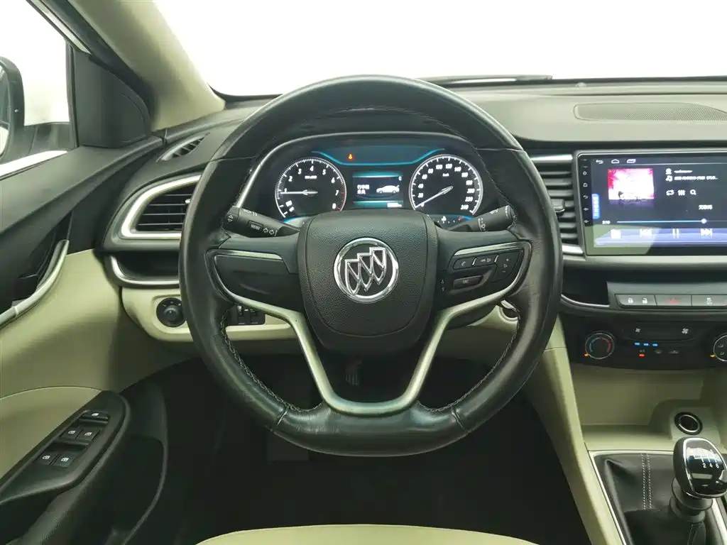 Buick Excelle 2018 — фото 11