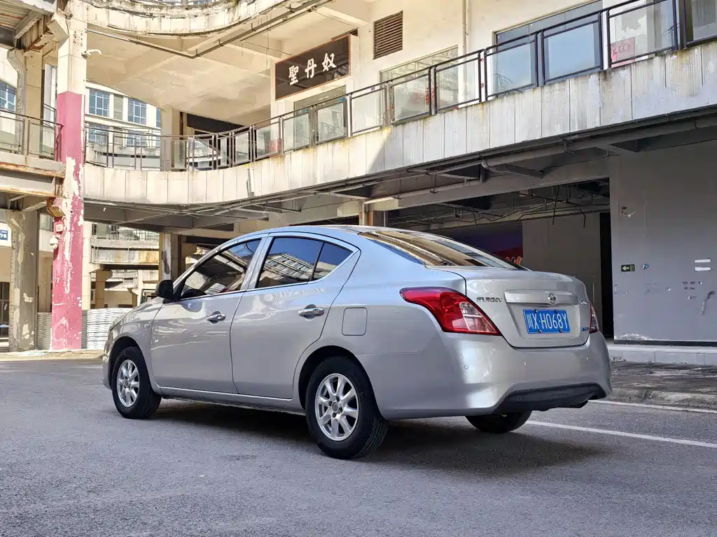 Nissan Sunny 2016