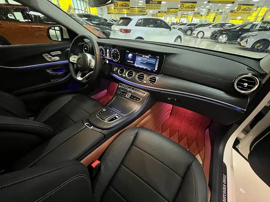 Mercedes-Benz E-Class 2020 — фото 16