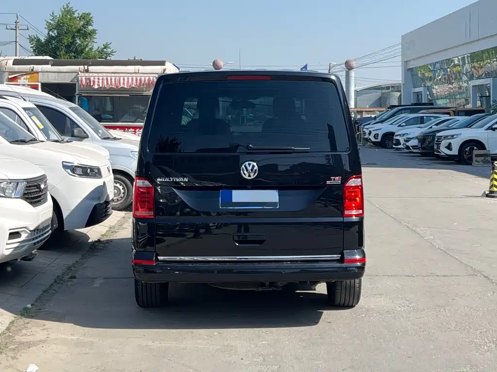 Volkswagen Multivan 2017 — фото 3