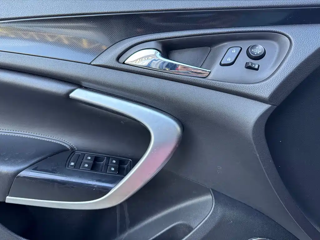 Buick Regal 2017 — фото 10
