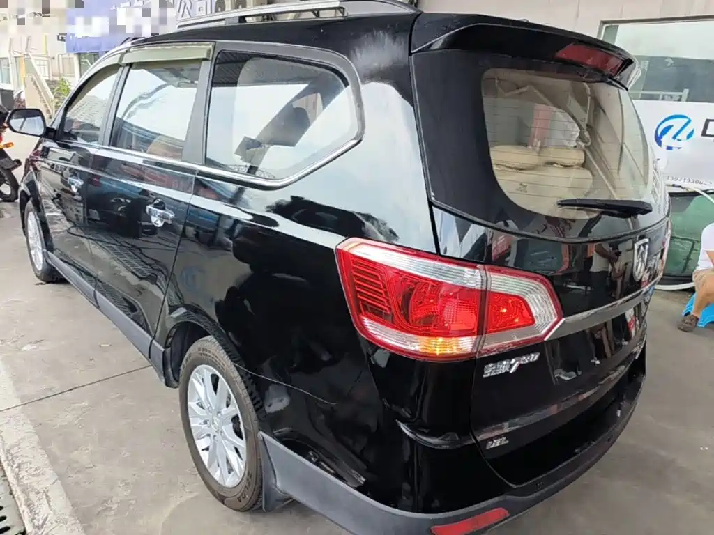 Baojun 730 2015