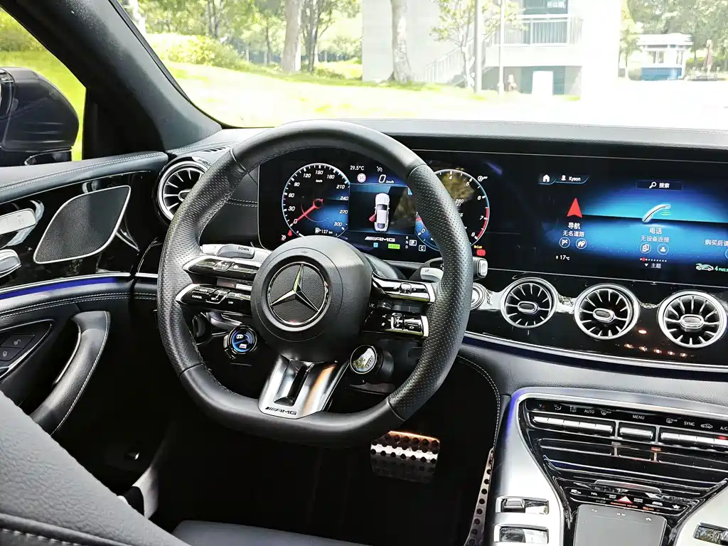 Mercedes-Benz AMG GT 2024 — фото 9