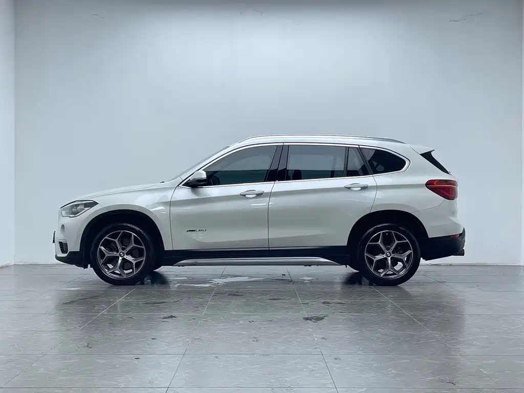 BMW X1 2018 — фото 8