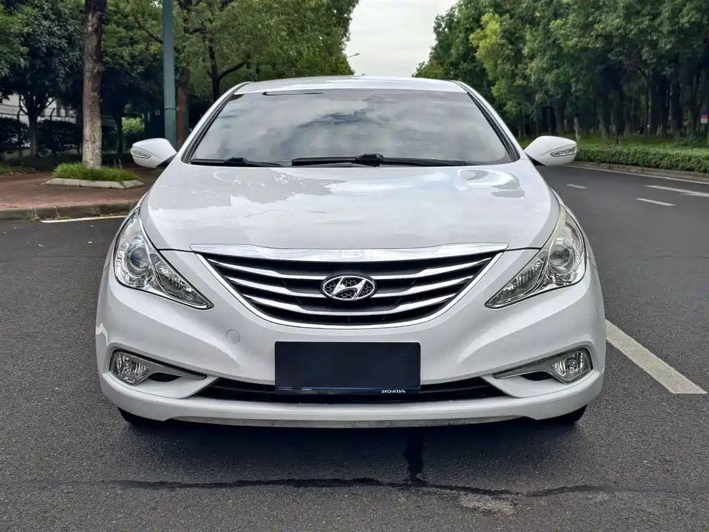 Hyundai Sonata 2013 — фото 2