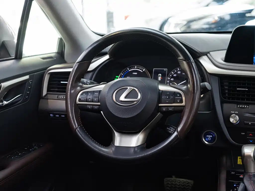 Lexus RX 2023 — фото 15